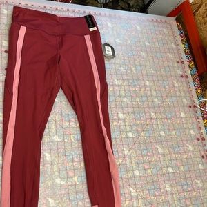 Avia Flex Tech Exercise crop Leggings NWT S (4-6) red balm antique rose